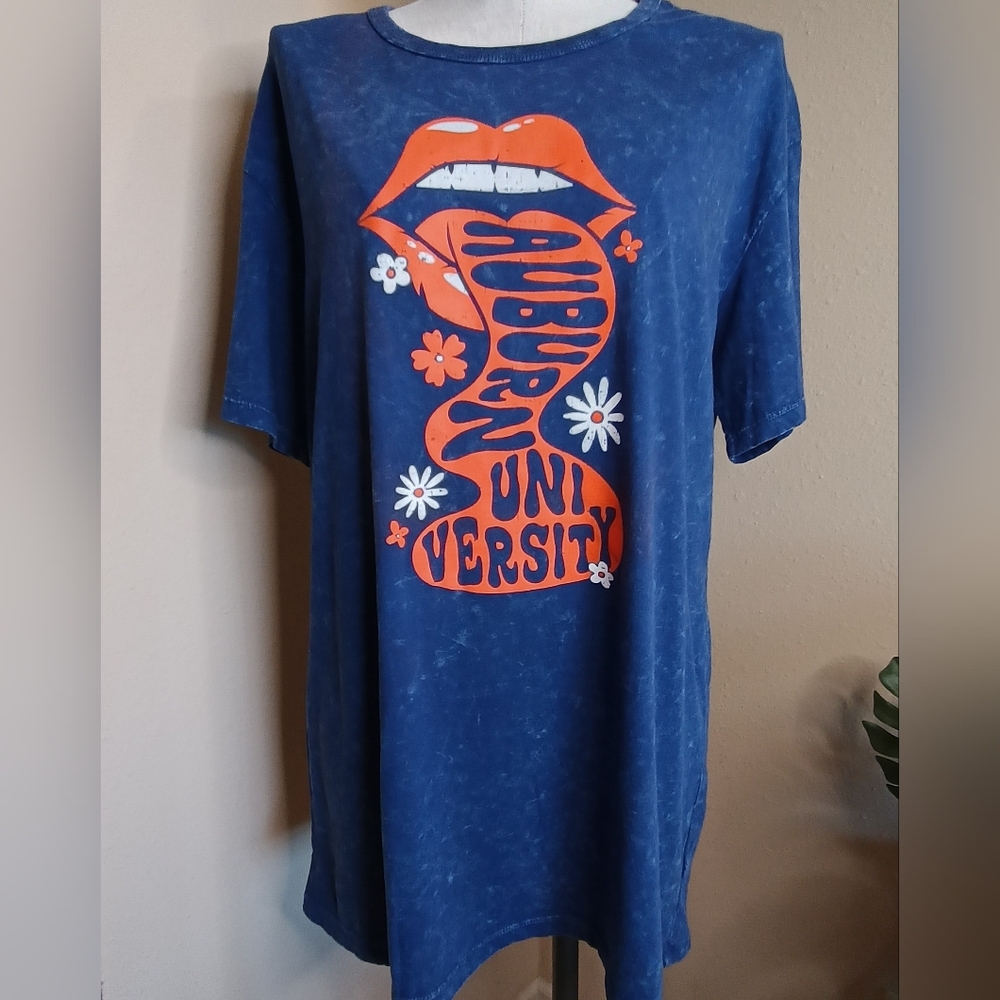Auburn University T shirt sz XS  NWT